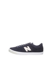 dunkelblaue niedrige Sneakers von New Balance