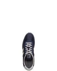 dunkelblaue niedrige Sneakers von New Balance