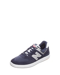 dunkelblaue niedrige Sneakers von New Balance