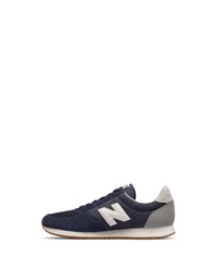 dunkelblaue niedrige Sneakers von New Balance