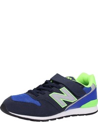 dunkelblaue niedrige Sneakers von New Balance