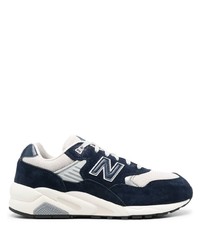 dunkelblaue niedrige Sneakers von New Balance