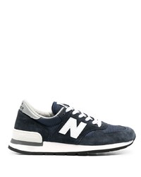 dunkelblaue niedrige Sneakers von New Balance