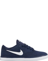 dunkelblaue niedrige Sneakers von Nike SB