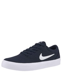 dunkelblaue niedrige Sneakers von Nike SB