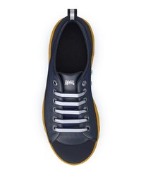 dunkelblaue niedrige Sneakers von Swear