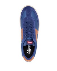 dunkelblaue niedrige Sneakers von Camper