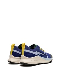 dunkelblaue niedrige Sneakers von Nike