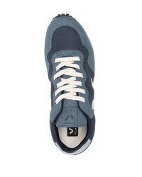 dunkelblaue niedrige Sneakers von Veja