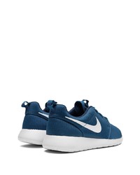 dunkelblaue niedrige Sneakers von Nike