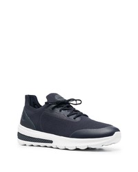 dunkelblaue niedrige Sneakers von Geox