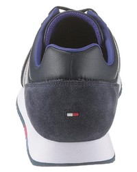 dunkelblaue niedrige Sneakers von Tommy Hilfiger