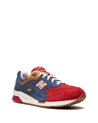 dunkelblaue niedrige Sneakers von New Balance