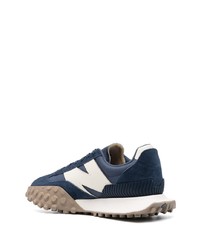 dunkelblaue niedrige Sneakers von New Balance