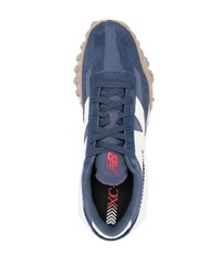 dunkelblaue niedrige Sneakers von New Balance