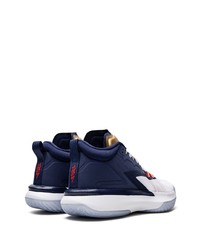 dunkelblaue niedrige Sneakers von Jordan