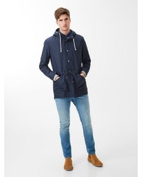 dunkelblaue Regenjacke von Produkt