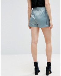 dunkelblaue Satinshorts von Asos