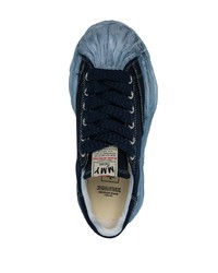 dunkelblaue Segeltuch niedrige Sneakers von Maison Mihara Yasuhiro