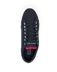 dunkelblaue Segeltuch niedrige Sneakers von Tommy Hilfiger