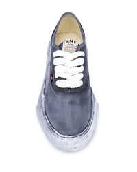 dunkelblaue Segeltuch niedrige Sneakers von Maison Mihara Yasuhiro