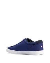 dunkelblaue Segeltuch niedrige Sneakers von Tommy Hilfiger