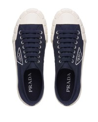 dunkelblaue Segeltuch niedrige Sneakers von Prada