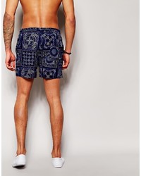 dunkelblaue Shorts mit Paisley-Muster