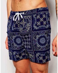 dunkelblaue Shorts mit Paisley-Muster