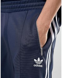 dunkelblaue Shorts von adidas