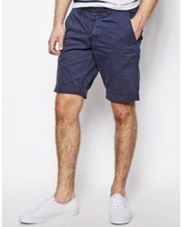 dunkelblaue Shorts