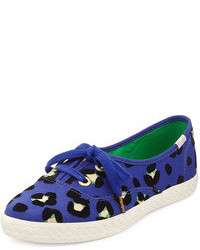 dunkelblaue Slip-On Sneakers mit Leopardenmuster