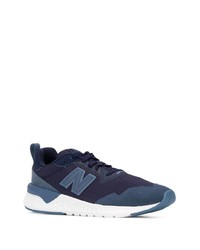 dunkelblaue Sportschuhe von New Balance