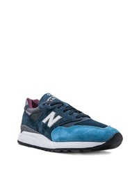 dunkelblaue Sportschuhe von New Balance