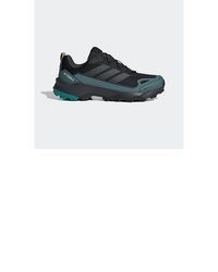 dunkelblaue Sportschuhe von adidas Terrex