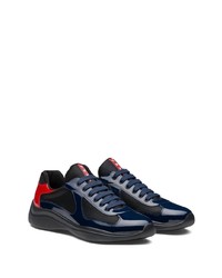 dunkelblaue Sportschuhe von Prada