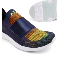 dunkelblaue Sportschuhe von APL Athletic Propulsion Labs