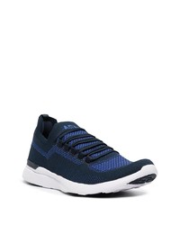 dunkelblaue Sportschuhe von APL Athletic Propulsion Labs