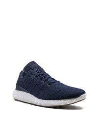 dunkelblaue Sportschuhe von adidas