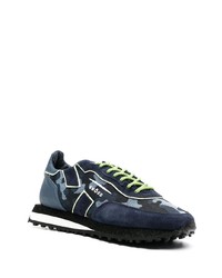 dunkelblaue Sportschuhe von Ghoud