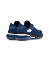 dunkelblaue Sportschuhe von Prada