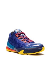 dunkelblaue Sportschuhe von Jordan