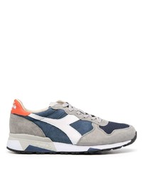 dunkelblaue Sportschuhe von Diadora