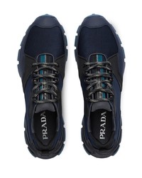 dunkelblaue Sportschuhe von Prada