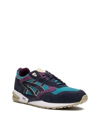 dunkelblaue Sportschuhe von Asics