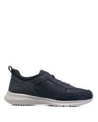 dunkelblaue Sportschuhe von Geox