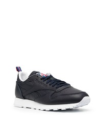 dunkelblaue Sportschuhe von Reebok