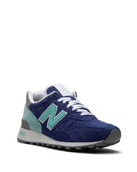 dunkelblaue Sportschuhe von New Balance