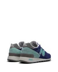 dunkelblaue Sportschuhe von New Balance