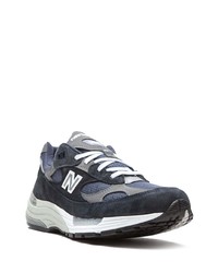 dunkelblaue Sportschuhe von New Balance